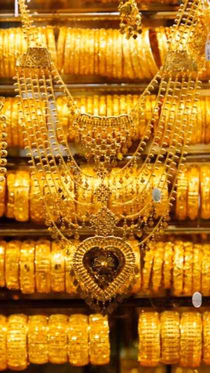 Gold Rate Today: लुड़क गए सोने-चांदी के दाम, जाने क्या है ताजा भाव?