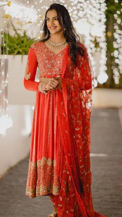 एम्ब्रॉयडर्ड अनारकली सूट