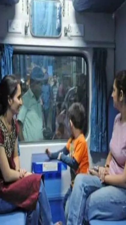 क्या पूरी रात स्टेशन पर रह सकते हैं?