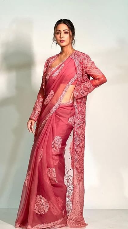चिकनकारी साड़ी