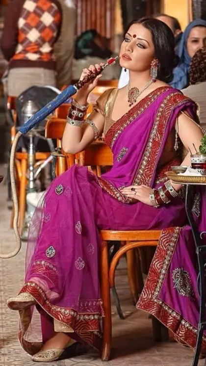 नेट साड़ी