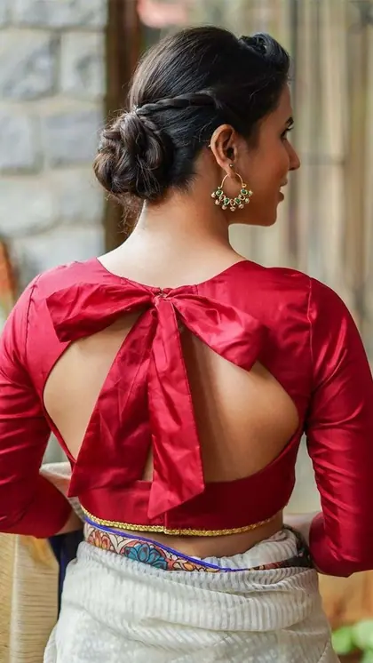 राउंड नेक बो डिजाइन