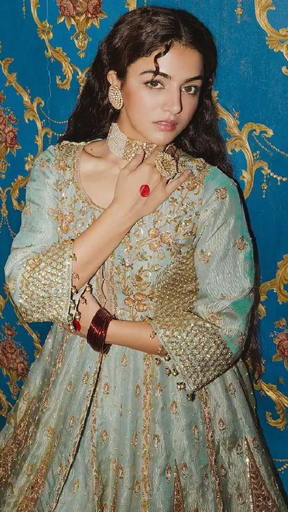 भाई बोलेगा छा गई DiDi, रक्षाबंधन में पहनें Wamiqa Gabbi से 8 साड़ी-सूट