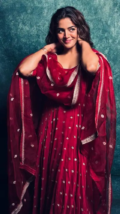 सिल्क अनारकली सूट