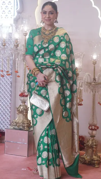 How to remove stains from Banarasi silk saree? Check
