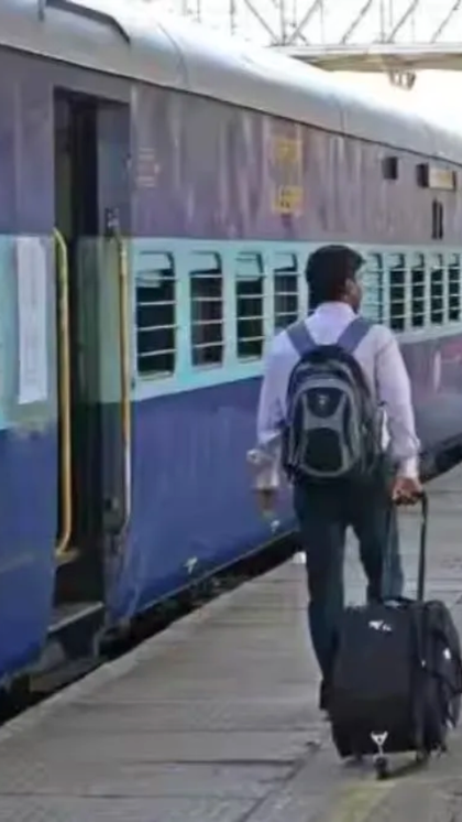 क्या जनरल टिकट पर मिल सकती है सीट? जानें रेलवे का नया नियम