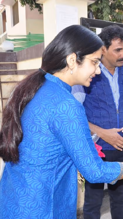 परिवार का स्ट्रगल देख, आईएएस बनने की ठानी