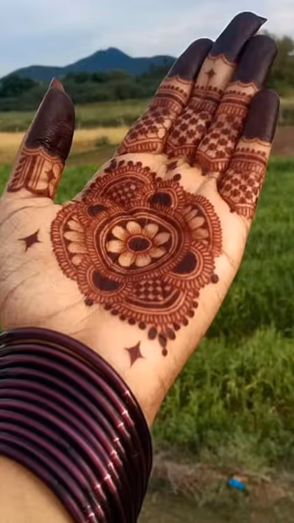 Get Jet Black Mehndi: 5 Tips