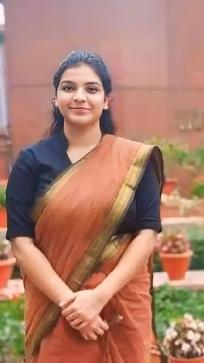 जब पिता की राह पर चली बेटी: UPSC क्रैक कर किया कमाल
