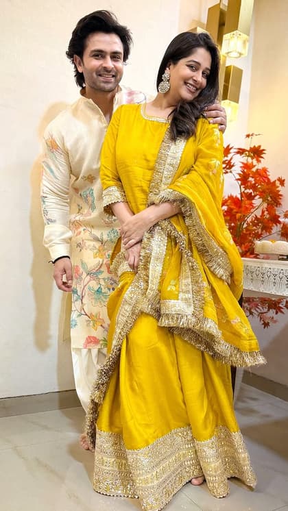 dipika kakar dress design Dipika Kakar Traditional, Western Looks And Outfits
