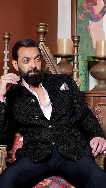 బాబీ దియోల్ వయసు 56 సంవత్సరాలు.