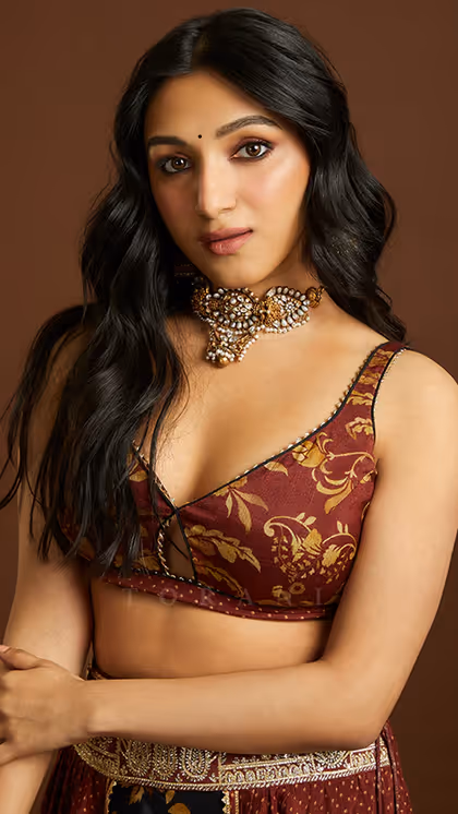 কম দামে চমকে দিন সকলকে, কিনুন ২০০ টাকার প্রিন্টেড ব্লাউজ