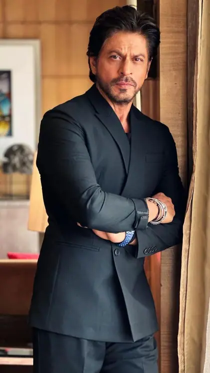PHOTOS: Shah Rukh Khan-inspired formal coat styles for office wear | Asianet Newsable PHOTOS: Shah Rukh Khan-inspired formal coat styles for office wear | Asianet Newsable