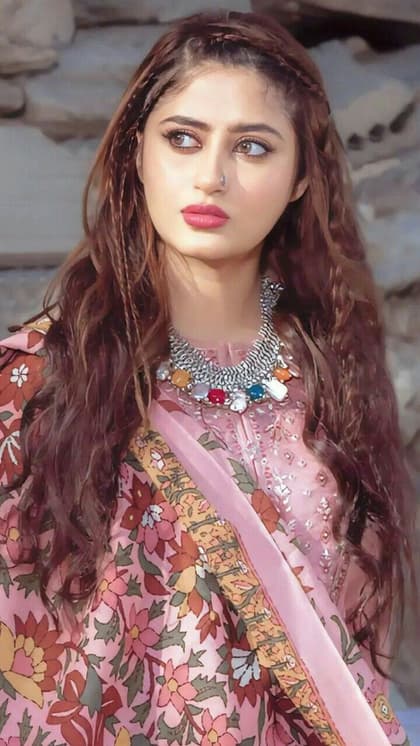 Sajal Ali Hairstyles: Trendy Looks | Asianet Newsable