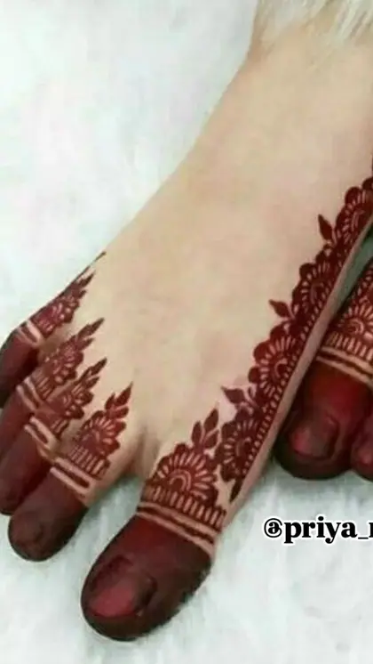 పూల డిజైన్ మెహందీ