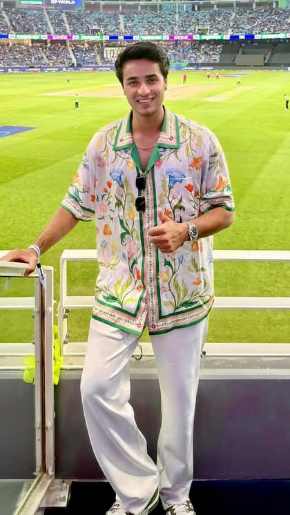 हर लड़की को चाहिए ऐसा ही मुंडा, देखें अभिषेक शर्मा की 10 सबसे डैशिंग  तस्वीरें | Indian Cricketer Abhishek Sharma 10 Dashing Pictures | Asianet  News Hindi