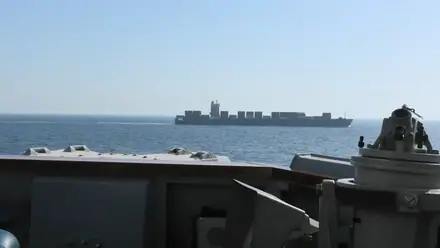 വെടിനിർത്തൽ കരാറിൻ്റെ ലംഘനം: പശ്ചിമേഷ്യ വീണ്ടും സംഘർഷത്തിലേക്ക്; ഹോർമുസിൽ ഇറാൻ്റെ കപ്പൽ ആക്രമിച്ച് കസ്റ്റഡിയിലെടുത്ത് യുഎസ്