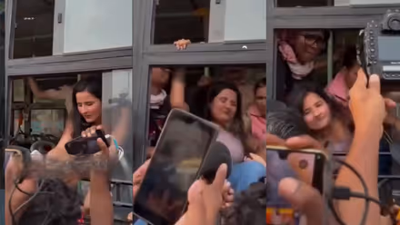 Anti-CEC Protests: Woman Hands Over Her Phone to Fellow Demonstrator Before Police Bus Drives Away (WATCH)