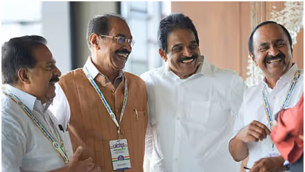 നേതാക്കളെ ഒറ്റയ്ക്കൊറ്റയ്ക്ക് കാണാൻ ഖാർഗെ, നിർണായക കൂടിക്കാഴ്ച വൈകുന്നേരം; മുഖ്യമന്ത്രി ചർച്ചയിൽ തീരുമാനം ഉടനെന്ന് സണ്ണി ജോസഫ്