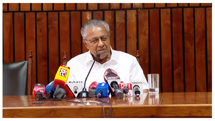 ദുരിതാശ്വാസ ഫണ്ട് വകമാറ്റൽ: വിശദീകരണവുമായി പിണറായി വിജയൻ, 'സിഎംഡിആർഎഫ് സുരക്ഷിതം, സിഎജി റിപ്പോർട്ട് വസ്തുതകൾ ഉൾക്കൊള്ളാതെ'
