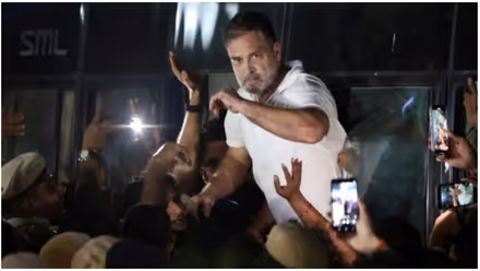 Delhi Protest : సుప్రీంకోర్టుకు ఇండియా కూటమి మార్చ్.. రాహుల్, ప్రియాంకను అడ్డుకున్న పోలీసులు, ఉద్రిక్తత