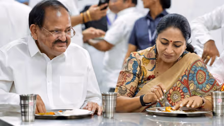Atal Canteen: दिल्ली में सिर्फ 5 रुपये में मिलेगा भरपेट खाना, टेस्टी इतना की मंत्री से मुख्यमंत्री तक खा रहे