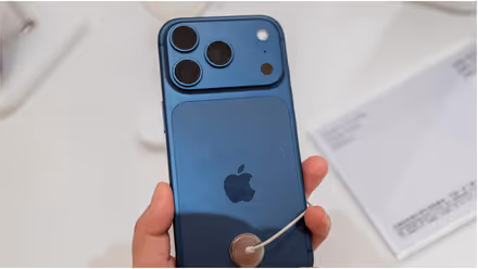 वन प्लस १५ला पर्याय म्हणून हे ४ फोन आले मार्केटमध्ये, जाणून घ्या किंमत