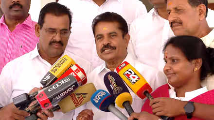 'ശശിയുടെ പണിയാണ് നടക്കുന്നത്, എസ്ഐടി ചോദ്യം ചെയ്യാൻ വിളിപ്പിച്ചിട്ടില്ല'; പ്രതികരിച്ച് അടൂർ പ്രകാശ്