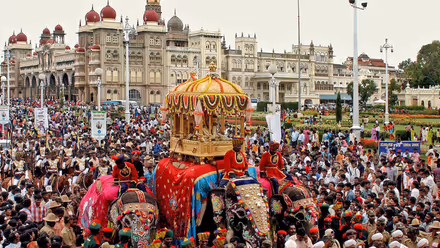 ದಸರಾ ದಿನಗಳಲ್ಲಿ ಮೈಸೂರಿಗೆ ಜನವೋ ಜನ!