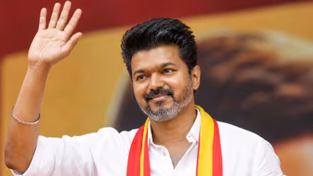 TVK Tsuanmi in Tamil Nadu : ज्योतिष्याची भविष्यवाणी खरी ठरणार? 'थलापती'च्या घरी पोहोचले, VIDEO व्हायरल