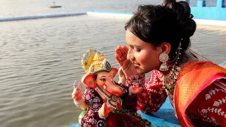 Ganesh Visarjan: बप्पा को विदाई से पहले भक्तों ने मांगी मन्नत, 10 तस्वीरों में देखें गणपति विसर्जन