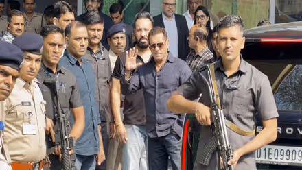 Salman Khan Security : टायगरच्या कारवर गोळीबार, सलमान खान कडेकोट बंदोबस्तात स्पॉट
