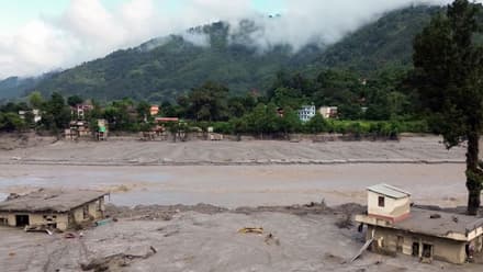 Nepal floods: Death toll rises to 1,344 as rescue operations go on