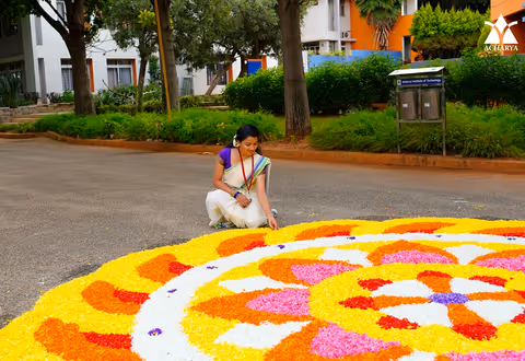 പൂക്കളം, തിരുവാതിര, ശിങ്കാരിമേളം... ഓണം അടിച്ചുപൊളിച്ച് ആചാര്യ