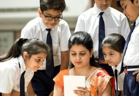Durga Puja School Holidays: ১৫ অক্টোবর থেকে শুরু হচ্ছে দুর্গা পুজোর ছুটি, কতদিন বন্ধ থাকবে স্কুল?