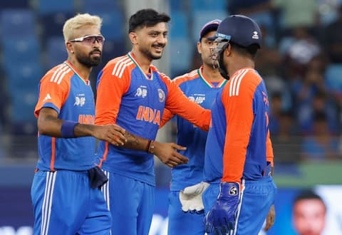 Asia Cup 2025 : UAE ला धूळ चारत भारताचा दणदणीत विजय, गोलंदाजीत कुलदीप यादवचा धुमाकूळ!