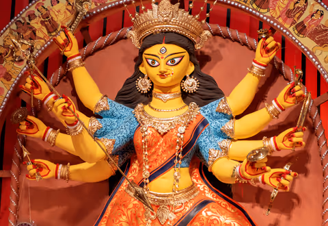 Durga Puja 2026: শারদীয়ায় দুই জমানা! মমতার ‘মেগা কার্নিভাল’ বনাম শুভেন্দুর ‘সনাতনী অনুশাসন’