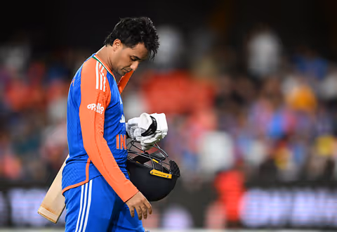T20 World Cup 2026 : शून्याची हॅट्ट्रिक.. बाप रे बाप, अभिषेक शर्माला झालंय तरी काय?