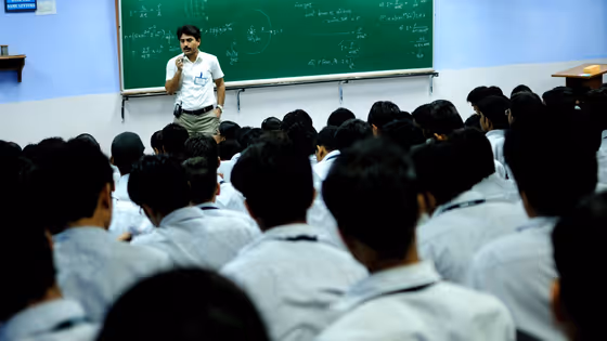 कोटा में कम खर्च में NEET और IIT-JEE की तैयारी कैसे करें?