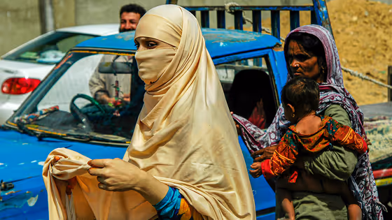 पाकिस्तान की फिर इंटरनेशनल बेइज्जती, सऊदी अरब ने 24000 भिखारियों को देश से निकाला