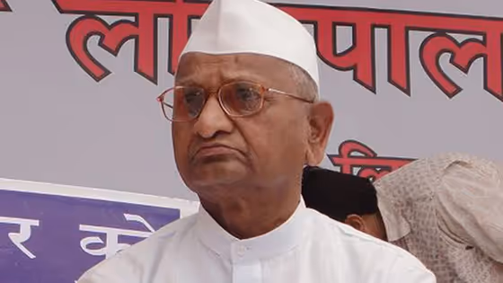 स्वतःचे हित साधण्यासाठी केलं पक्षांतर, बंडानंतर अण्णा हजारेंची प्रतिक्रिया चर्चेत