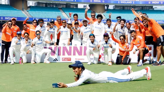 Historic Win: ஆண்கள் சொதப்பிய மண்ணில் பெண்கள் சாதனை! இங்கிலாந்துக்கு எதிரான வெற்றிக்கு இதுதான் காரணம