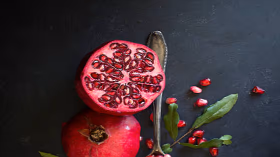 Pomegranate : மாதுளை சாப்பிட்டால் இந்த நோய்களை எல்லாம் விரட்டலாம்!