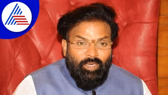 ಕಾಂಗ್ರೆಸ್ಗೆ ದೇಶಕ್ಕಿಂತ ಗಾಂಧಿ ಕುಟುಂಬ ಮುಖ್ಯ: ಮಾಜಿ ಸಚಿವ ಬಿ.ಶ್ರೀರಾಮುಲು ಟೀಕೆ