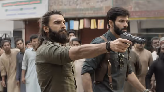 Dhurandhar Banned : 300 कोटी कमावणारा धुरंधर पाकिस्तानमध्ये नव्हे तर या 6 देशांमध्ये का झाला बॅन?