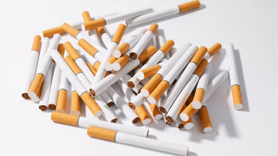 സിഗരറ്റ് വില കൂടും; പുകയില കമ്പനികളുടെ ഓഹരി കൂപ്പുകുത്തി; ഐടിസിക്ക് ആറു വര്ഷത്തിനിടയിലെ വലിയ തിരിച്ചടി