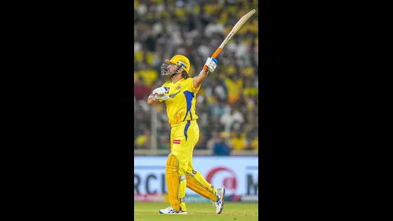 IPL में सबसे ज्यादा छक्के जड़ने वाले 5 घातक बल्लेबाज, विराट और रोहित में रेस