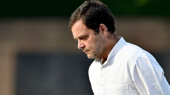 ఆమేథీలో ఓటమి బాటలో రాహుల్