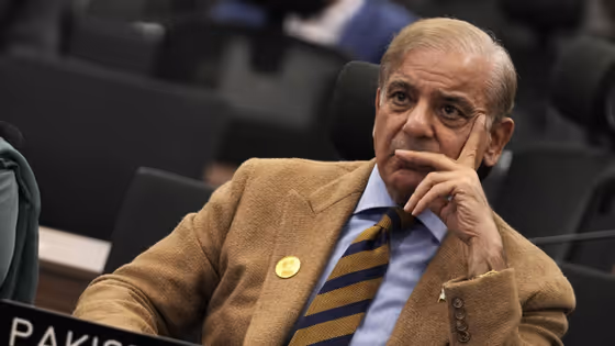 ঋণ নিয়ে ঘি খাওয়া! পাকিস্তানের জন্য ৭০০ কোটি ডলার ঋণের প্রস্তাব মঞ্জুর, একগুচ্ছ শর্ত দিলো আইএমএফ