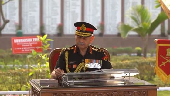 ലക്ഷ്യം പ്രതിരോധ മേഖലയിൽ ഇന്ത്യ-ഫ്രാൻസ് ബന്ധം ശക്തമാക്കുക; ഇന്ത്യൻ കരസേന മേധാവിയുടെ ഫ്രഞ്ച് സന്ദർശനം തുടങ്ങി